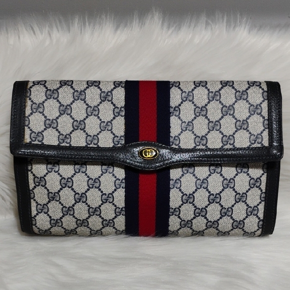 Gucci Handbags - SALE! Authentic Gucci GG Supreme Sherry Line Leather Vtg Clutch Bag